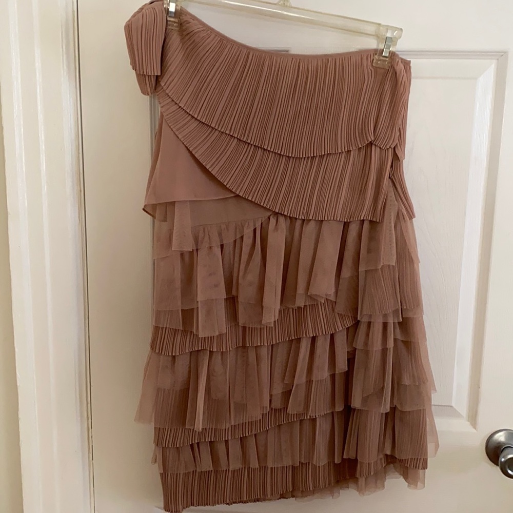 BCBG DRESSED worn once. fit to match curvess.